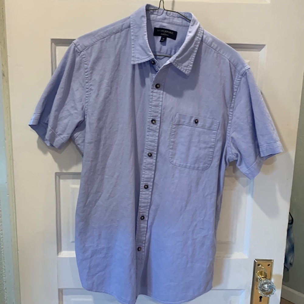 Banana Republic SS button down. Men’s Medium.